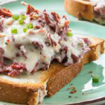 Skillet Creamed Chipped Beef on Toast: A Classic Revived