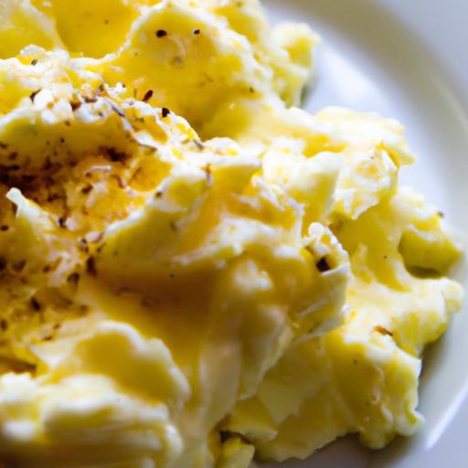 Mastering Fluffy Scrambled Eggs: The Diner Method Revealed