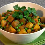 Aloo Matar Unveiled: Easy, Flavorful Potato & Peas Curry
