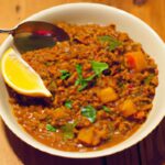 Hearty One-Pot Vegan Red Lentil Curry: Simple & Flavorful