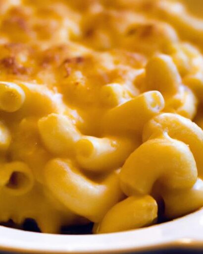 The Ultimate Baked Mac and Cheese: Creamy, Cheesy Perfection