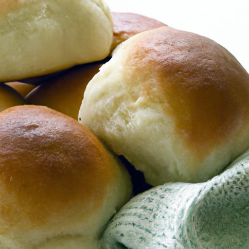 Fluffy Dinner Rolls: Secrets to Soft, Pillowy Perfection
