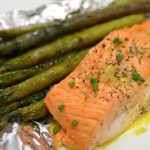 Flavorful Baked Salmon and Asparagus in Foil: Easy & Healthy
